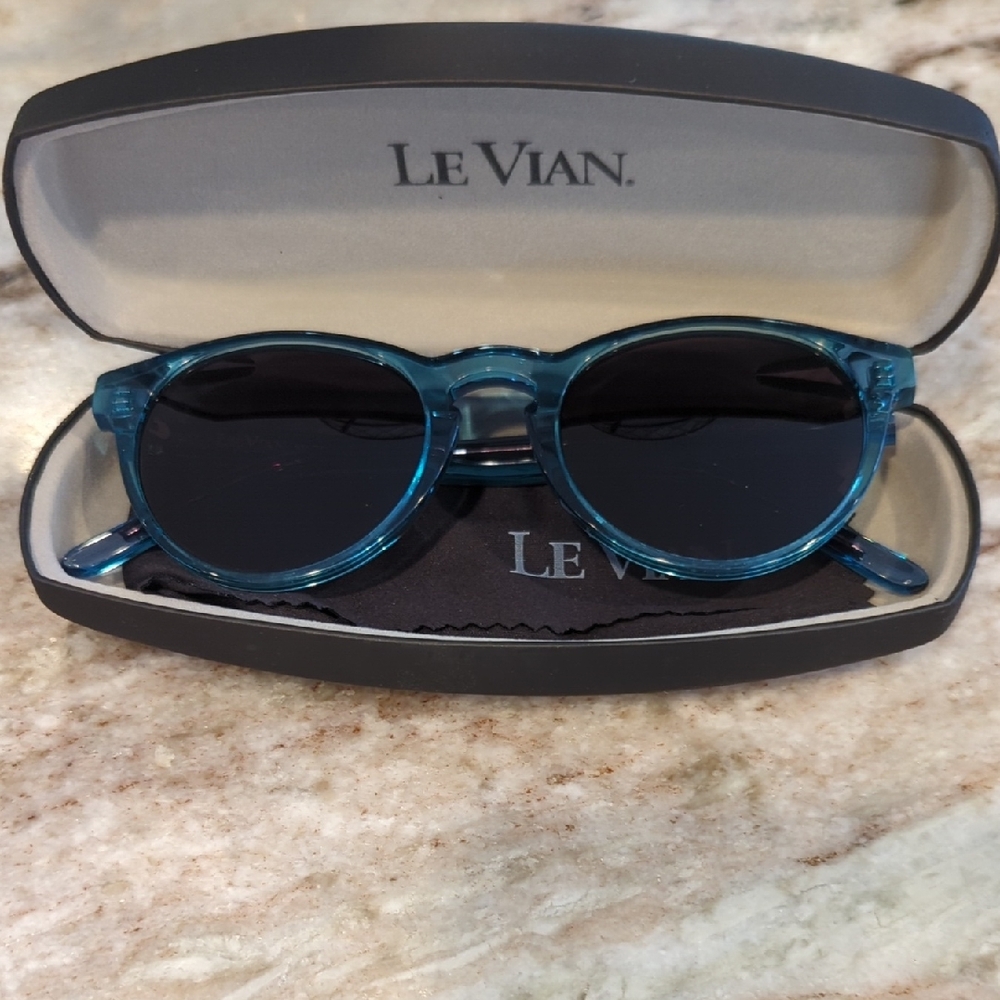 Le Vian Blue Sunglasses, womens